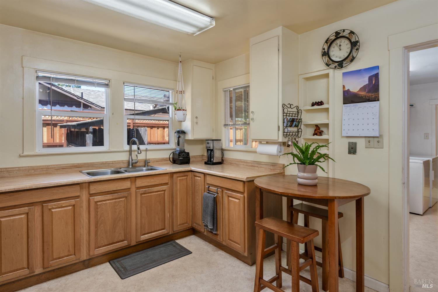Detail Gallery Image 21 of 34 For 2311 Guerneville Rd, Santa Rosa,  CA 95403 - 3 Beds | 1 Baths