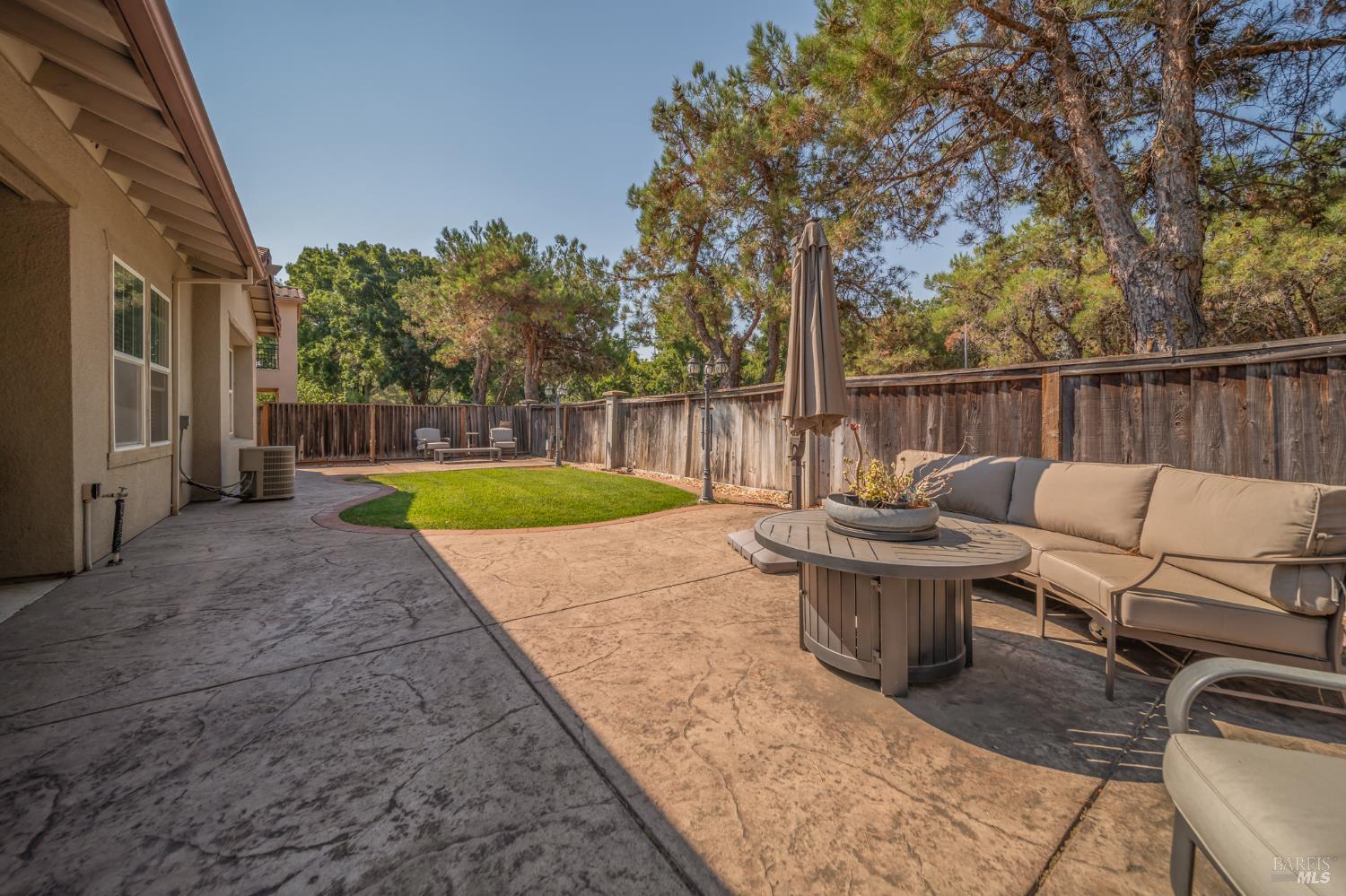 Detail Gallery Image 25 of 34 For 4013 the Masters Dr, Fairfield,  CA 94533 - 3 Beds | 2 Baths