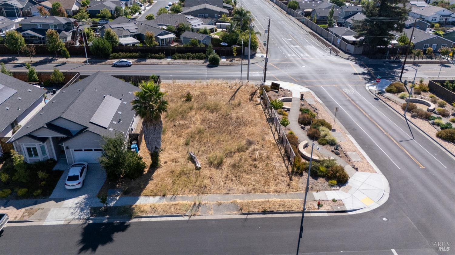 Detail Gallery Image 11 of 12 For 3702 Hillary Ct, Santa Rosa,  CA 95403 - – Beds | – Baths