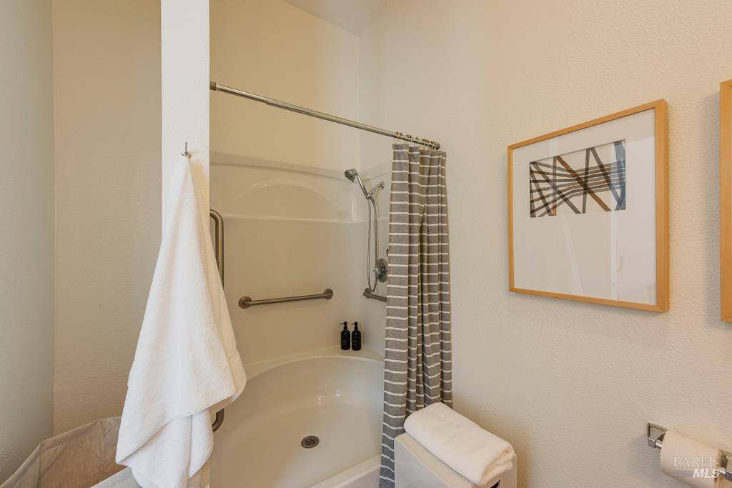Detail Gallery Image 23 of 53 For 754 First St, Sebastopol,  CA 95472 - 3 Beds | 3 Baths