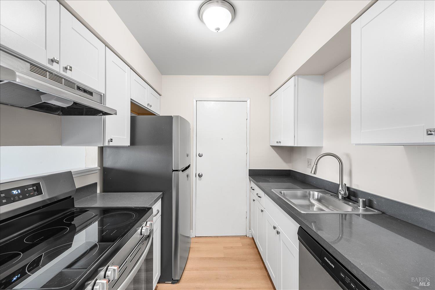 Detail Gallery Image 12 of 42 For 130 Del Rio Cir #2,  Vacaville,  CA 95687 - 2 Beds | 1/1 Baths