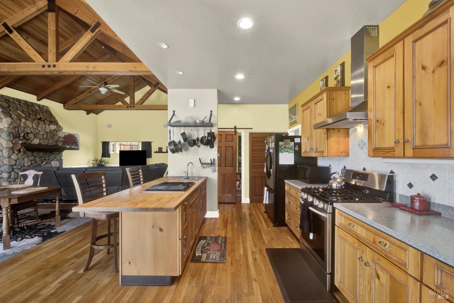 Detail Gallery Image 13 of 65 For 1669 Atlas Peak Rd, Napa,  CA 94558 - 3 Beds | 3 Baths