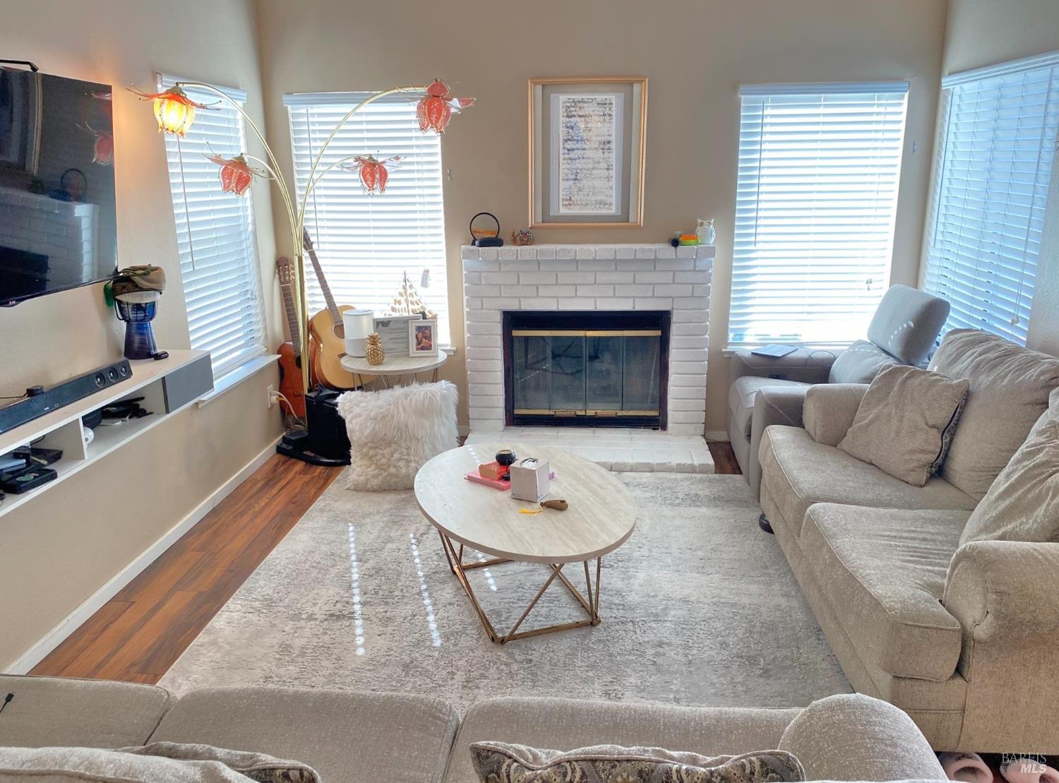 Detail Gallery Image 5 of 38 For 919 Brandon Way, Fairfield,  CA 94533 - 3 Beds | 2/1 Baths
