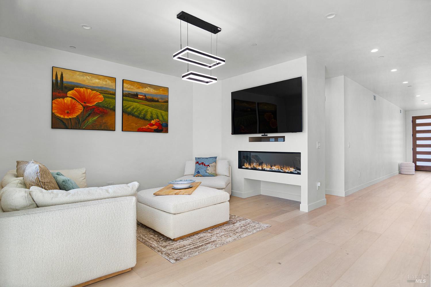 Detail Gallery Image 13 of 64 For 1966 Viewpointe Cir, Santa Rosa,  CA 95403 - 6 Beds | 5/1 Baths