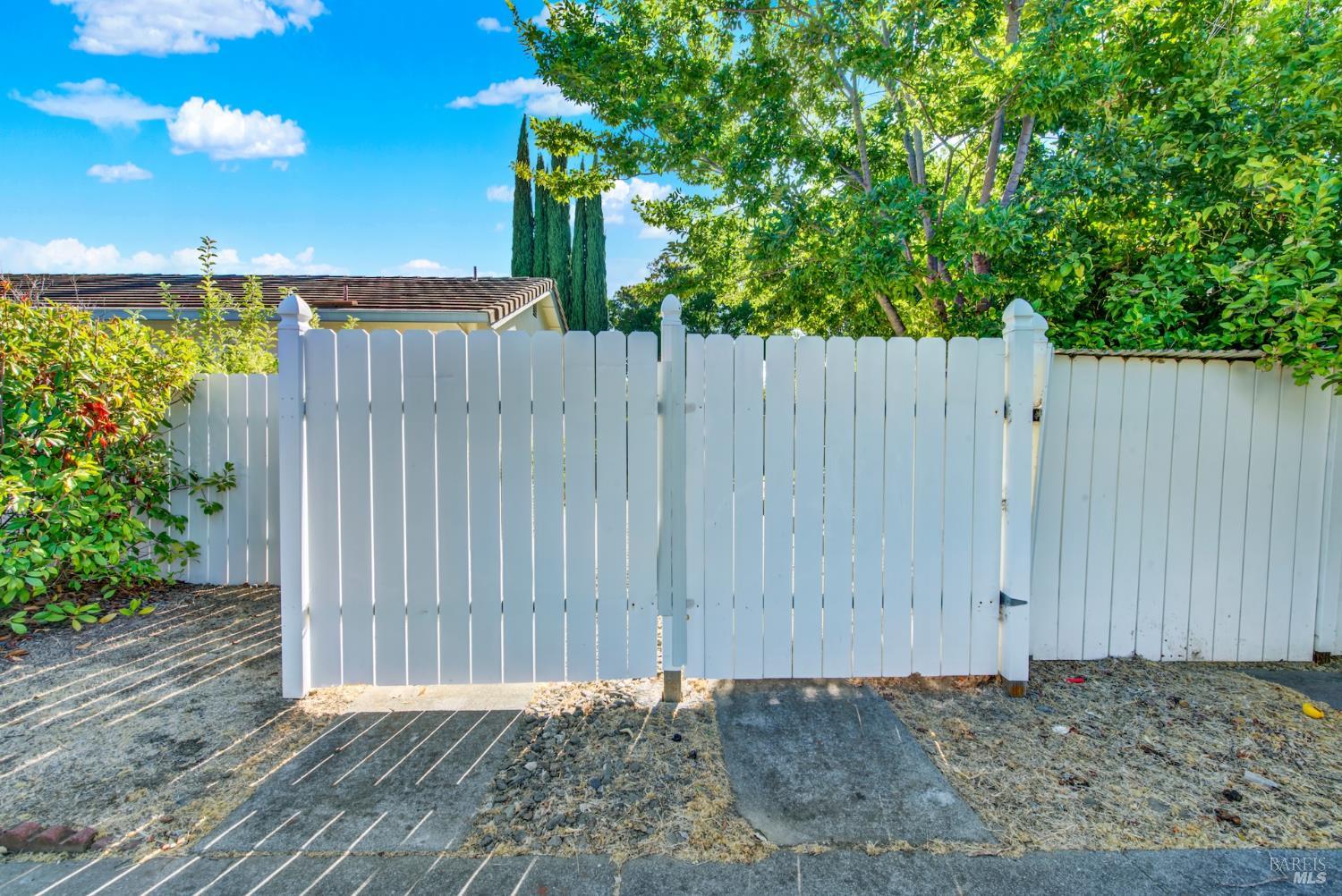 Detail Gallery Image 53 of 55 For 418 Gatehouse Dr, Vacaville,  CA 95687 - 4 Beds | 2/1 Baths
