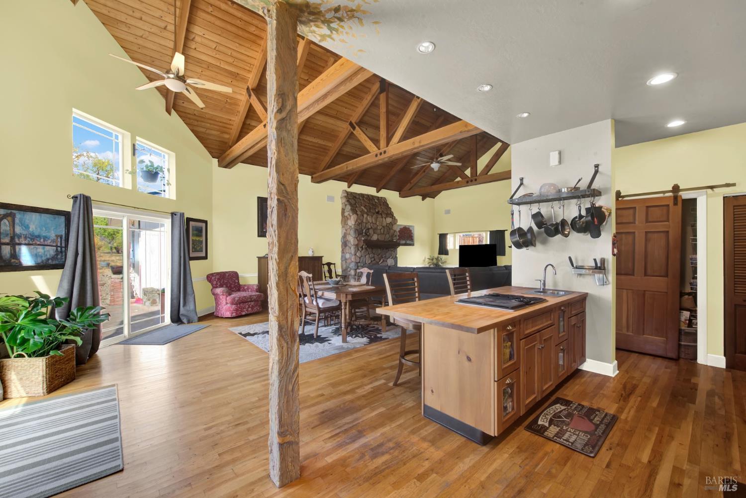 Detail Gallery Image 14 of 65 For 1669 Atlas Peak Rd, Napa,  CA 94558 - 3 Beds | 3 Baths