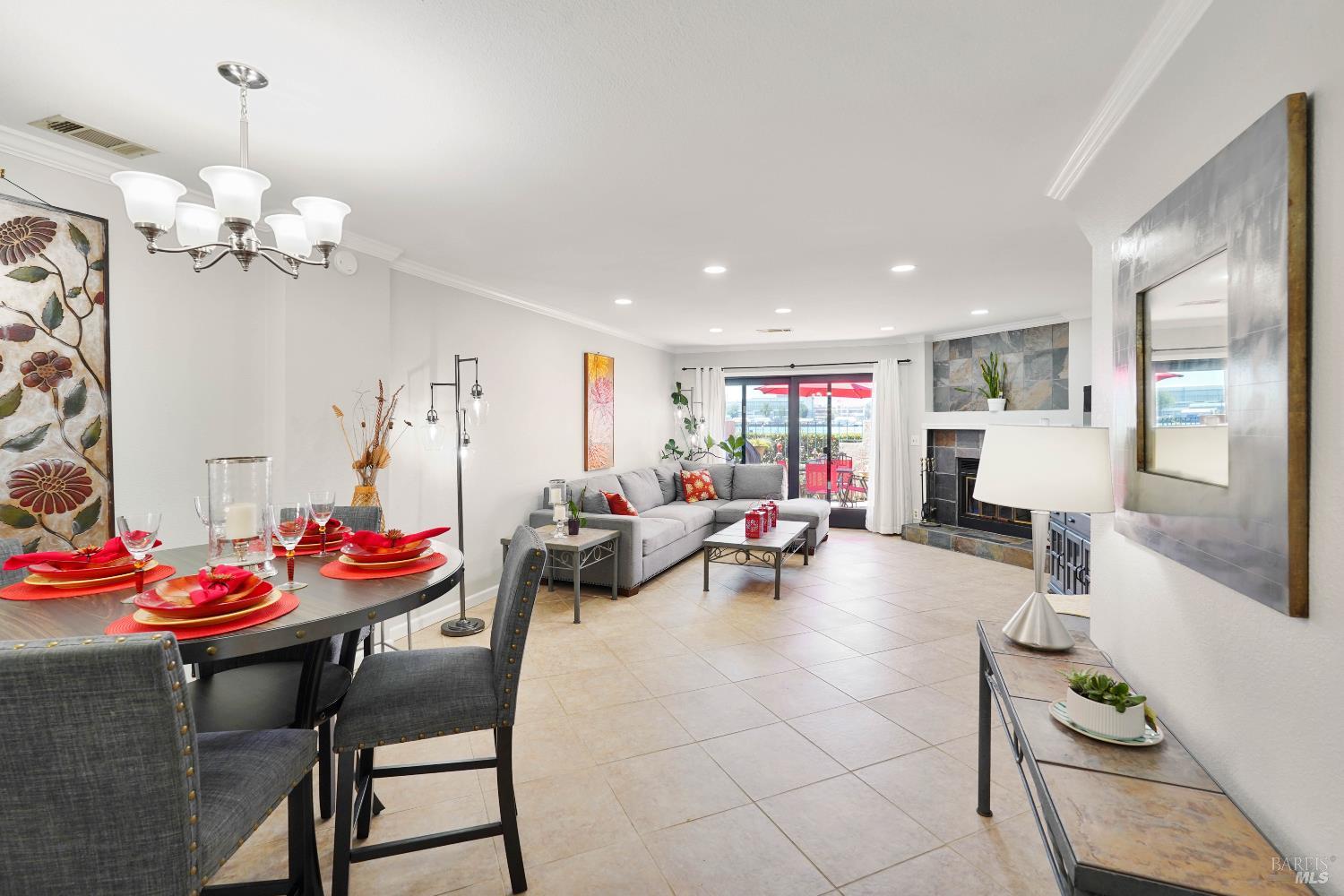 Detail Gallery Image 12 of 35 For 167 Nantucket Ln, Vallejo,  CA 94590 - 2 Beds | 2/1 Baths