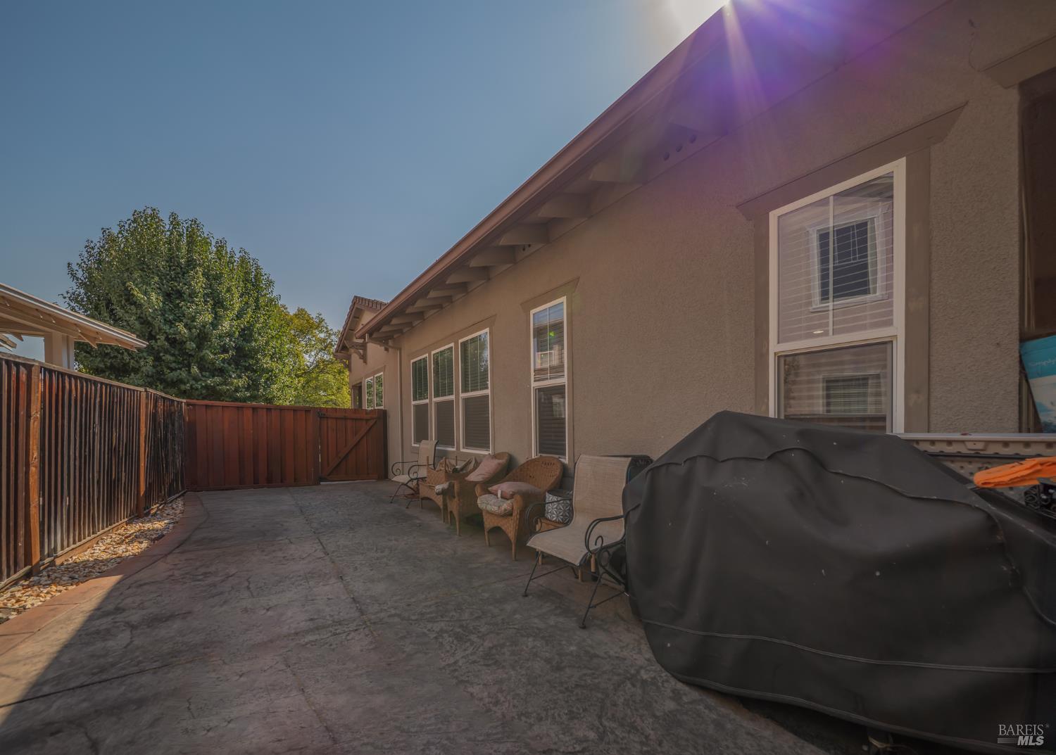 Detail Gallery Image 28 of 34 For 4013 the Masters Dr, Fairfield,  CA 94533 - 3 Beds | 2 Baths