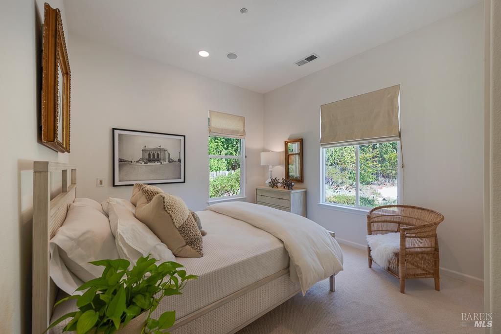 Detail Gallery Image 17 of 53 For 754 First St, Sebastopol,  CA 95472 - 3 Beds | 3 Baths