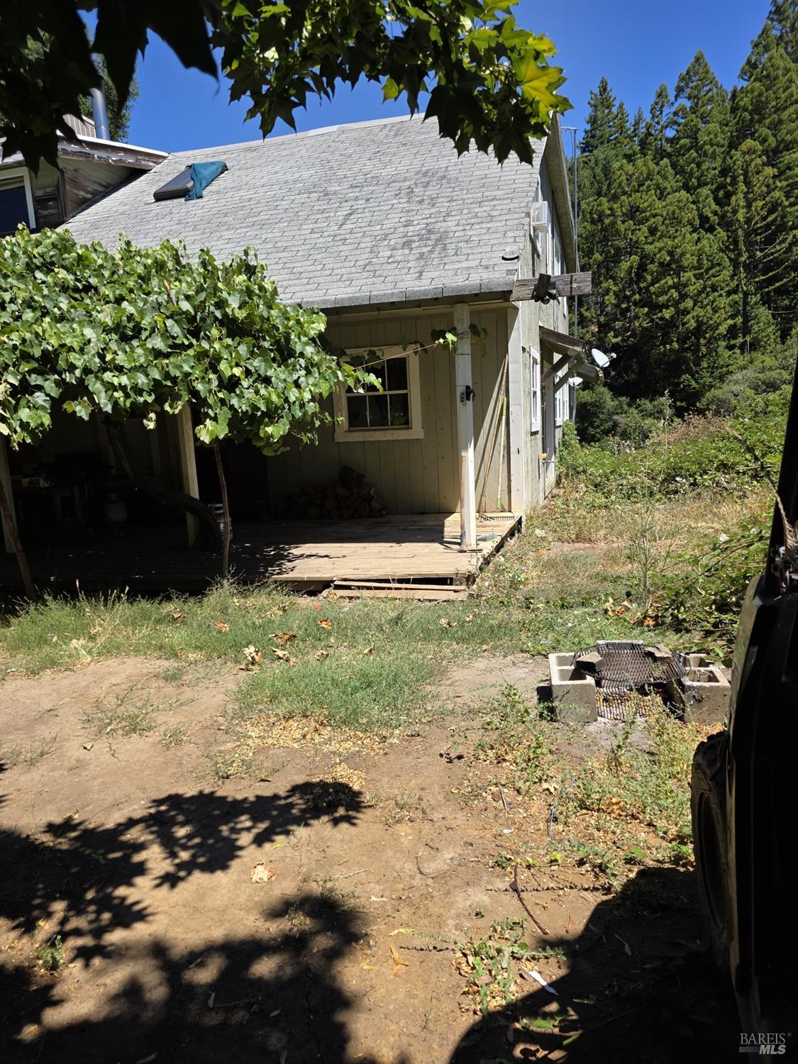 Detail Gallery Image 17 of 45 For 13333 Low Gap Rd, Ukiah,  CA 95482 - 5 Beds | 2/1 Baths