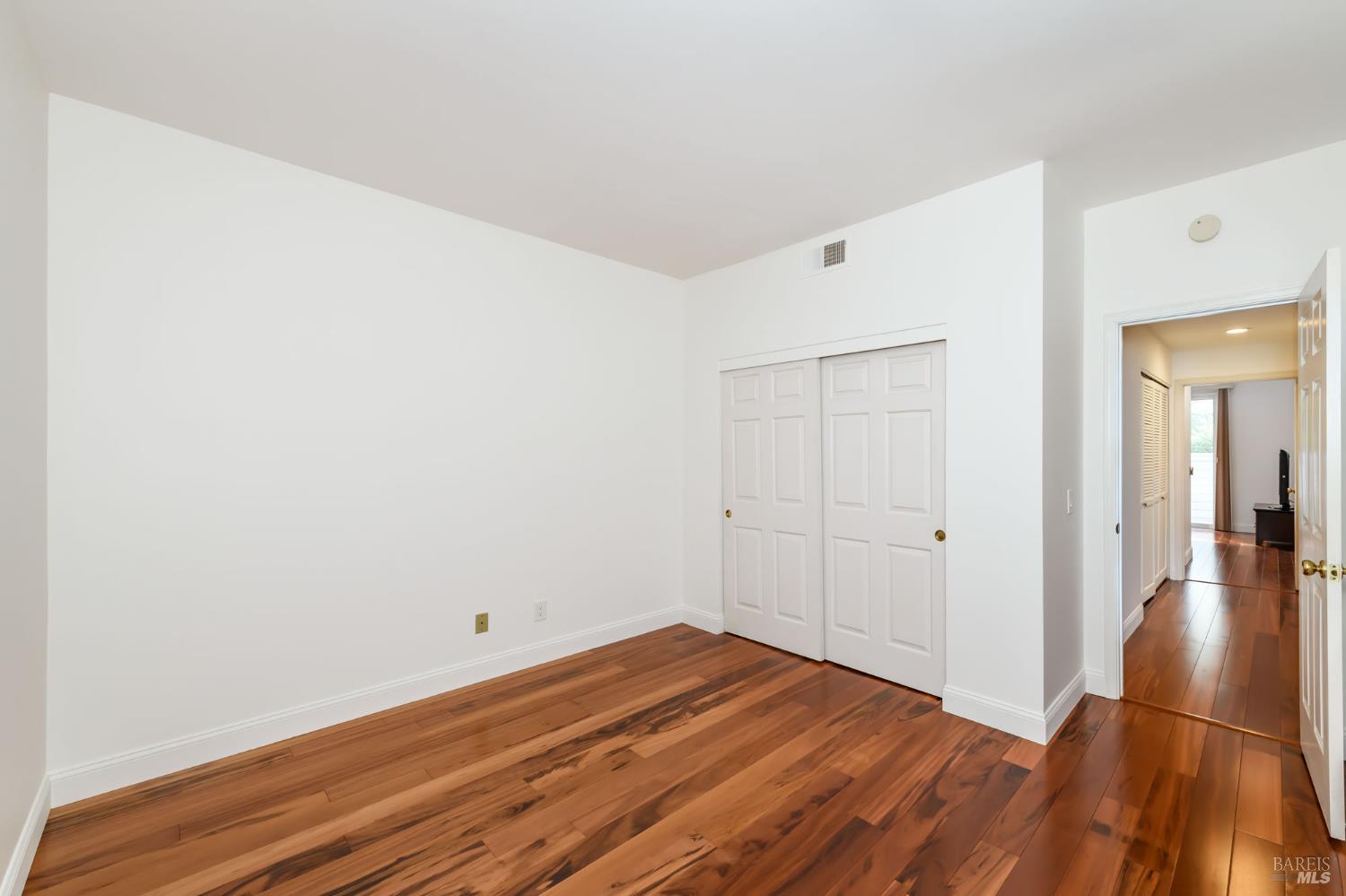 Detail Gallery Image 34 of 34 For 8 Mariners Cir, San Rafael,  CA 94903 - 2 Beds | 2 Baths
