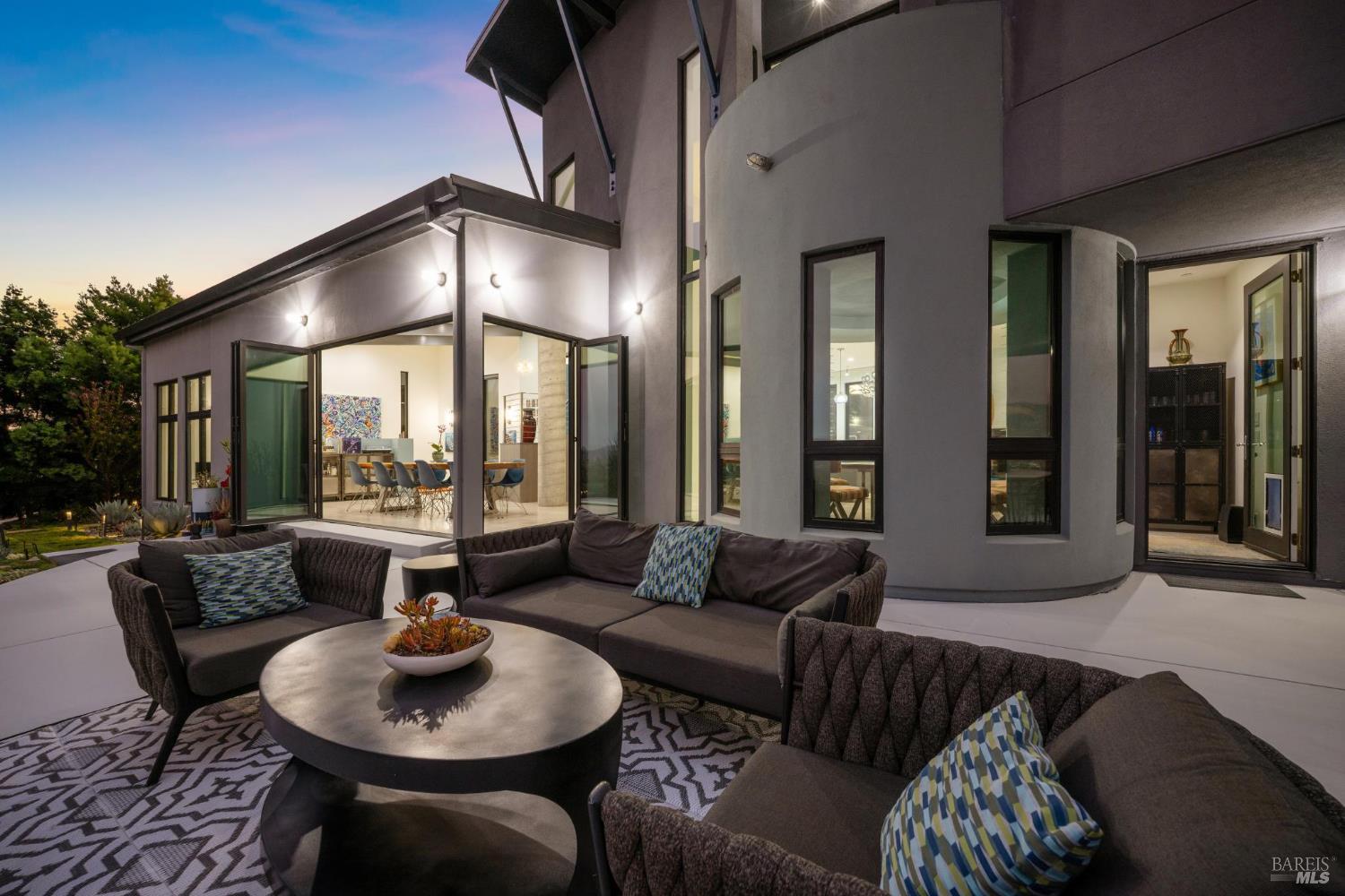 Detail Gallery Image 33 of 41 For 3929 Rincon Ridge Dr, Santa Rosa,  CA 95404 - 3 Beds | 2/1 Baths