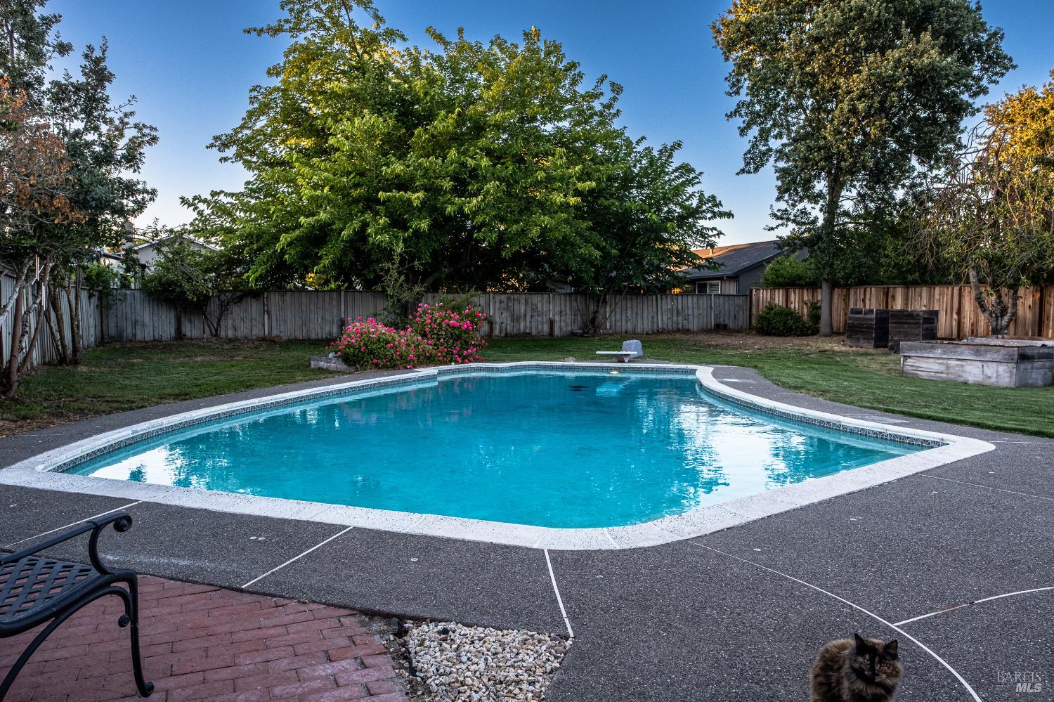 Detail Gallery Image 1 of 29 For 2417 San Joaquin Ct, Santa Rosa,  CA 95401 - 4 Beds | 2 Baths