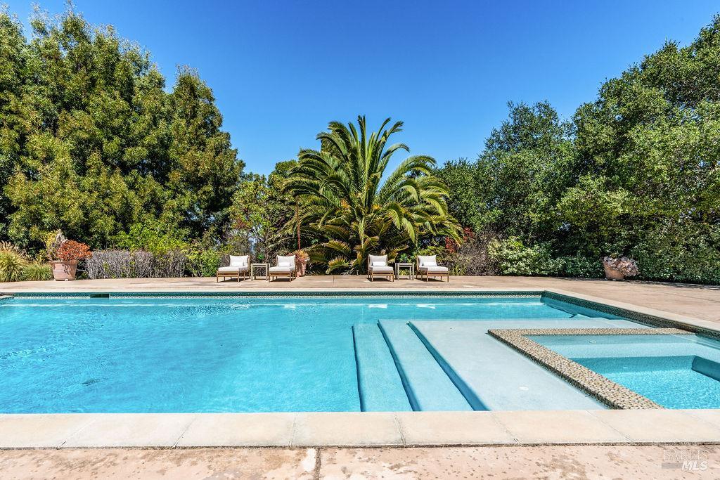 Detail Gallery Image 40 of 48 For 90 Taylor Rd, Tiburon,  CA 94920 - 5 Beds | 5/1 Baths