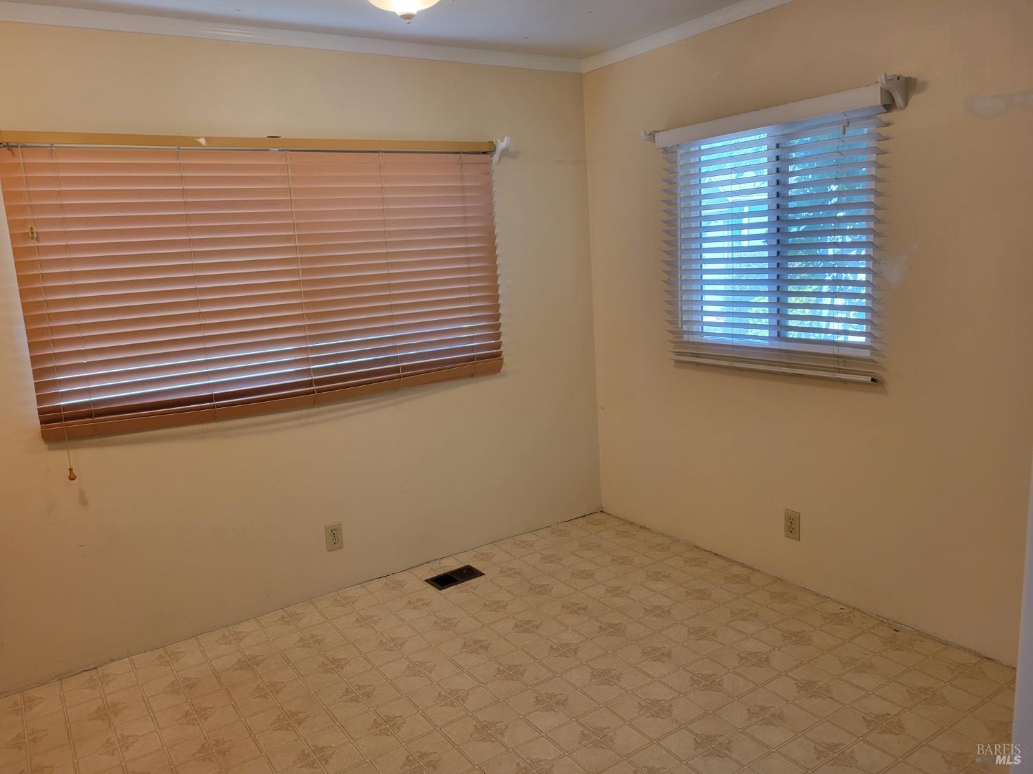 Detail Gallery Image 10 of 35 For 810 Fahey Ct, Vallejo,  CA 94590 - 3 Beds | 1 Baths
