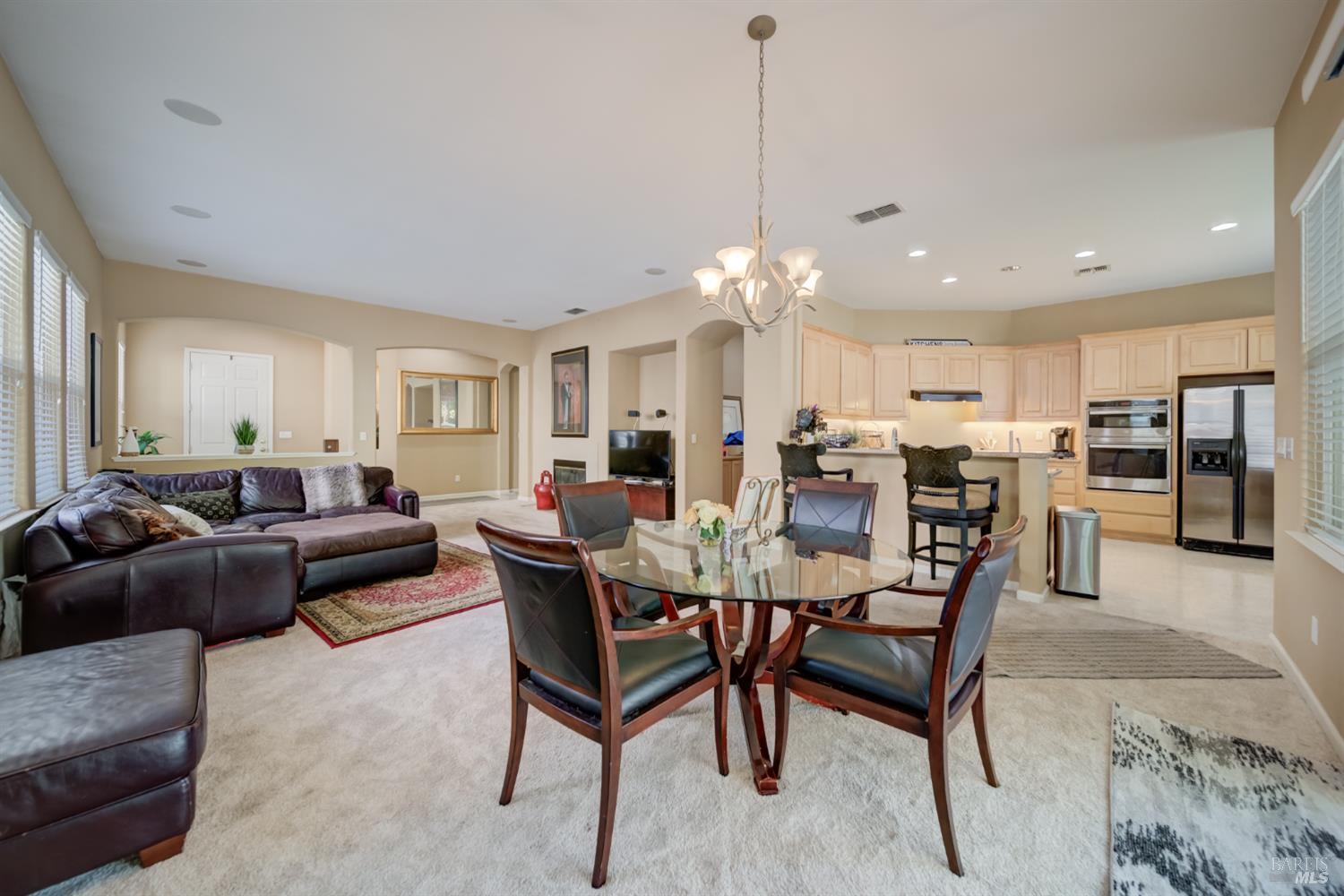 Detail Gallery Image 9 of 34 For 4013 the Masters Dr, Fairfield,  CA 94533 - 3 Beds | 2 Baths