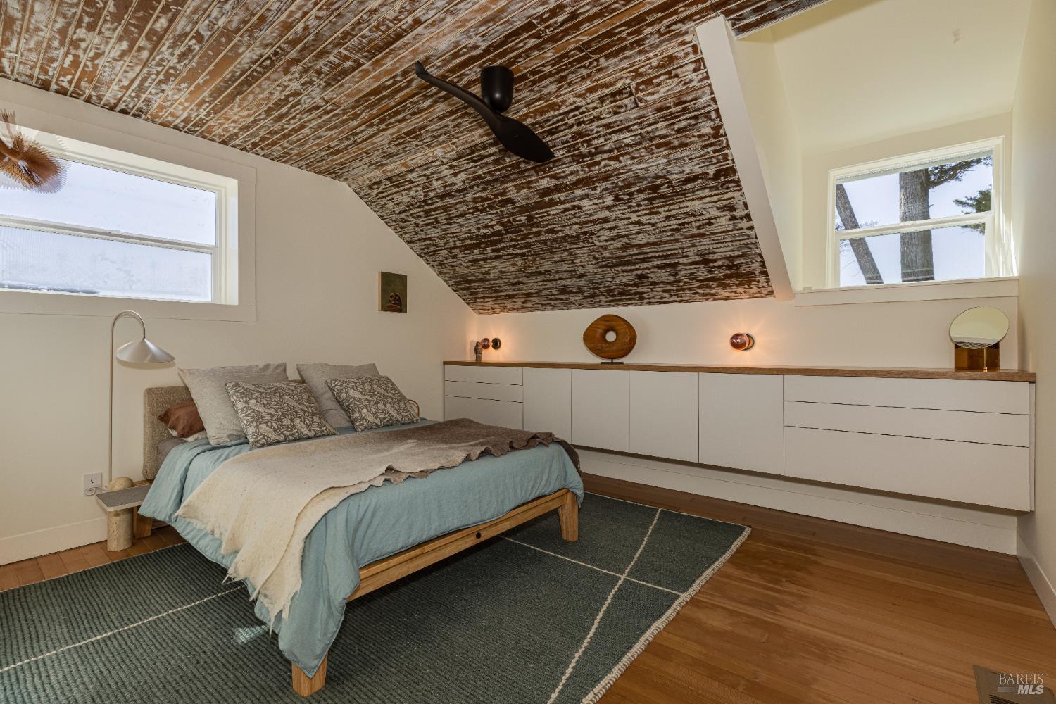 Detail Gallery Image 12 of 79 For 3150 Pepper Rd, Petaluma,  CA 94952 - 3 Beds | 3 Baths