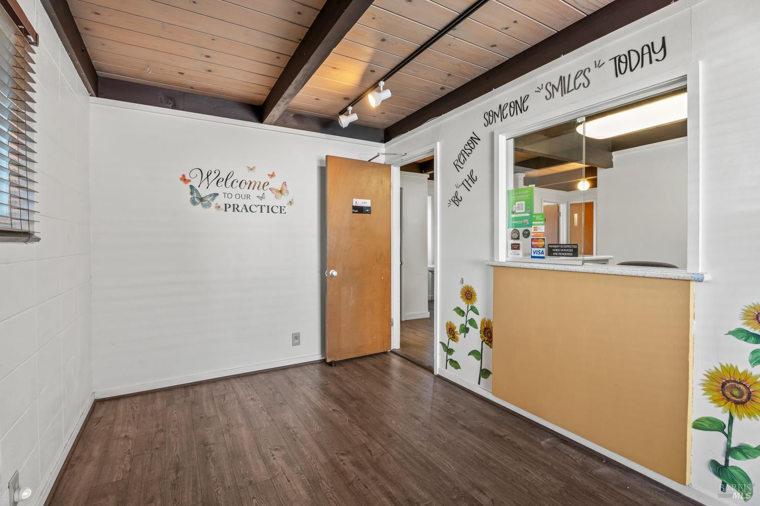 Detail Gallery Image 3 of 27 For 715 S Dora St #1 & 2,  Ukiah,  CA 95482 - – Beds | – Baths
