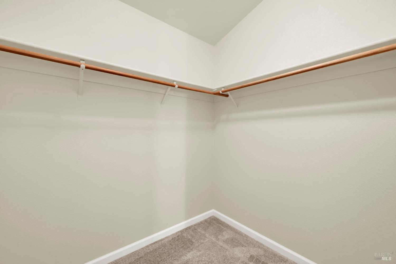 Detail Gallery Image 32 of 55 For 418 Gatehouse Dr, Vacaville,  CA 95687 - 4 Beds | 2/1 Baths