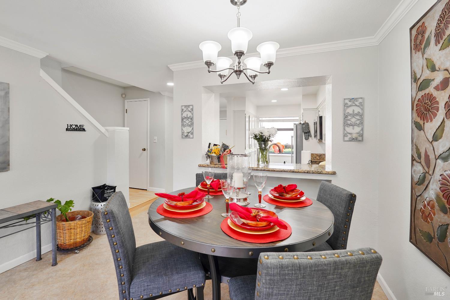 Detail Gallery Image 11 of 35 For 167 Nantucket Ln, Vallejo,  CA 94590 - 2 Beds | 2/1 Baths