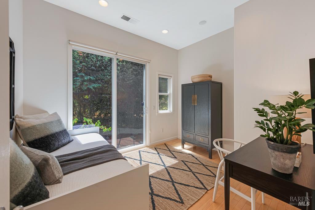 Detail Gallery Image 27 of 53 For 754 First St, Sebastopol,  CA 95472 - 3 Beds | 3 Baths