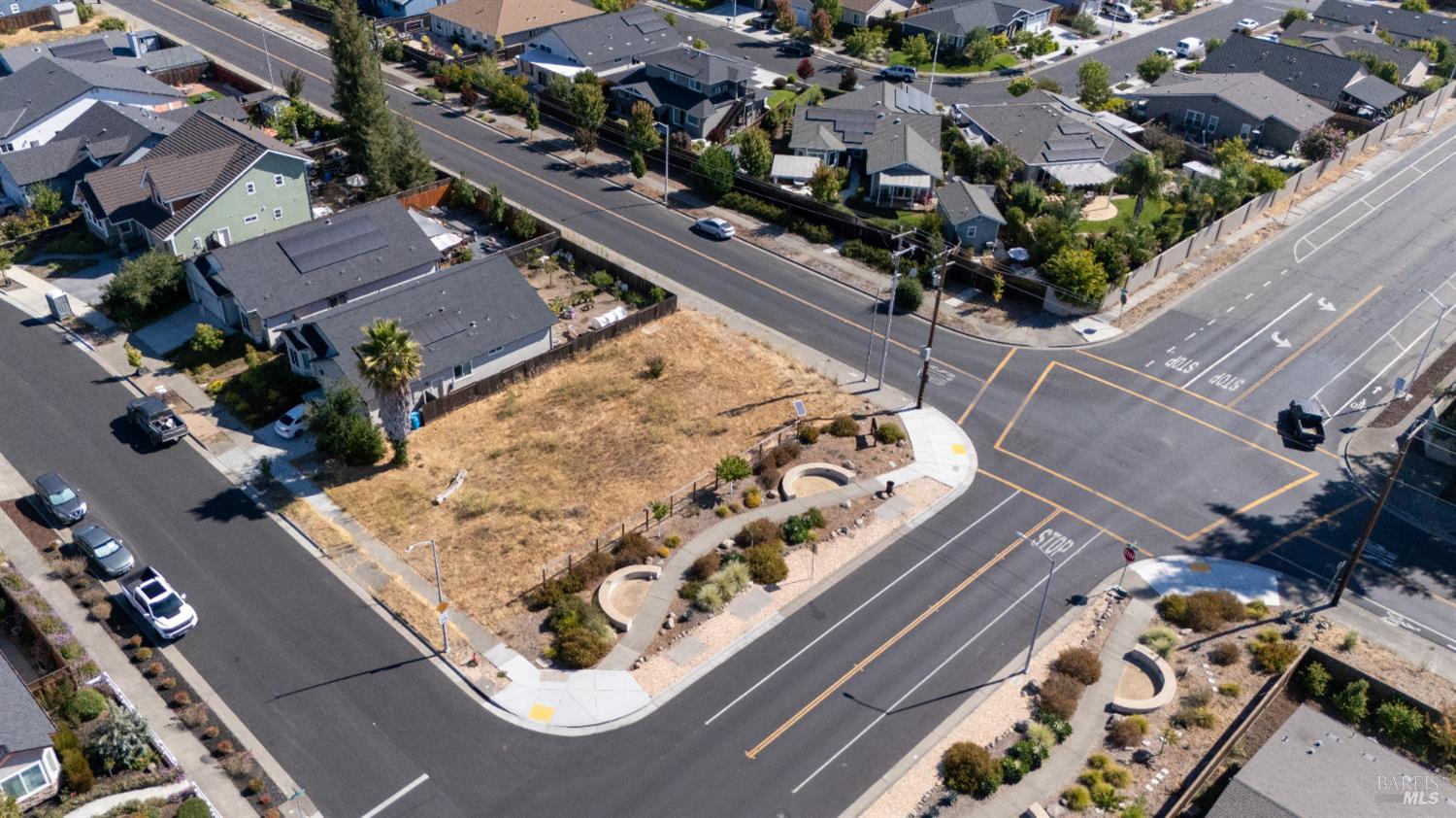 Detail Gallery Image 4 of 12 For 3702 Hillary Ct, Santa Rosa,  CA 95403 - – Beds | – Baths