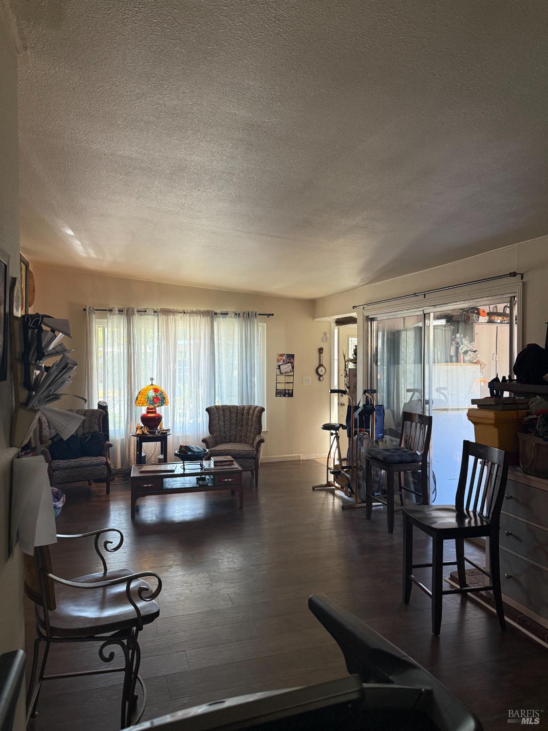 Detail Gallery Image 3 of 23 For 1724 Lockwood Dr, Ukiah,  CA 95482 - 6 Beds | 3 Baths