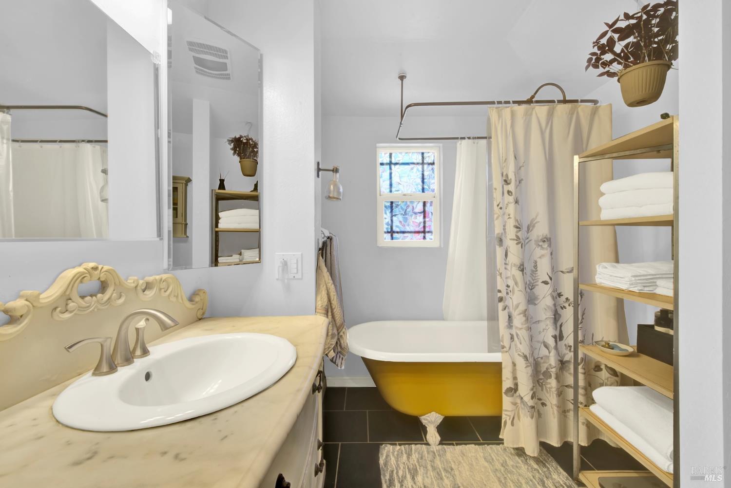 Detail Gallery Image 28 of 65 For 1669 Atlas Peak Rd, Napa,  CA 94558 - 3 Beds | 3 Baths