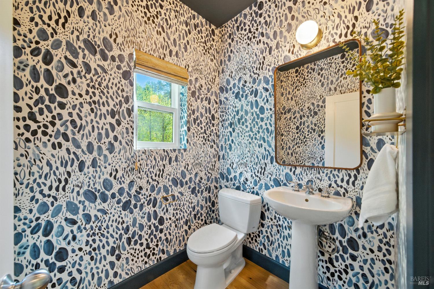 Detail Gallery Image 5 of 48 For 50 Sandy Creek Way, Larkspur,  CA 94939 - 4 Beds | 3/1 Baths