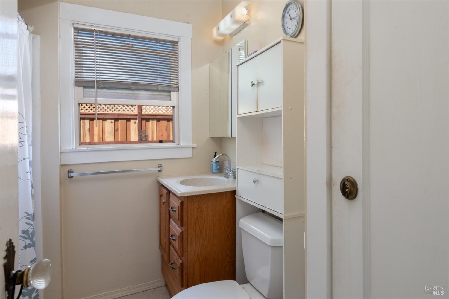 Detail Gallery Image 17 of 34 For 2311 Guerneville Rd, Santa Rosa,  CA 95403 - 3 Beds | 1 Baths