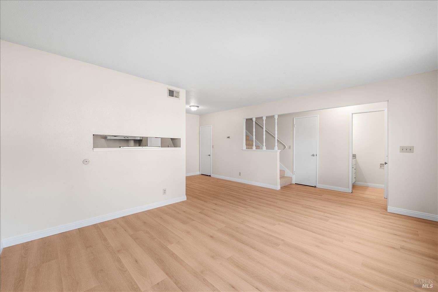Detail Gallery Image 8 of 42 For 130 Del Rio Cir #2,  Vacaville,  CA 95687 - 2 Beds | 1/1 Baths