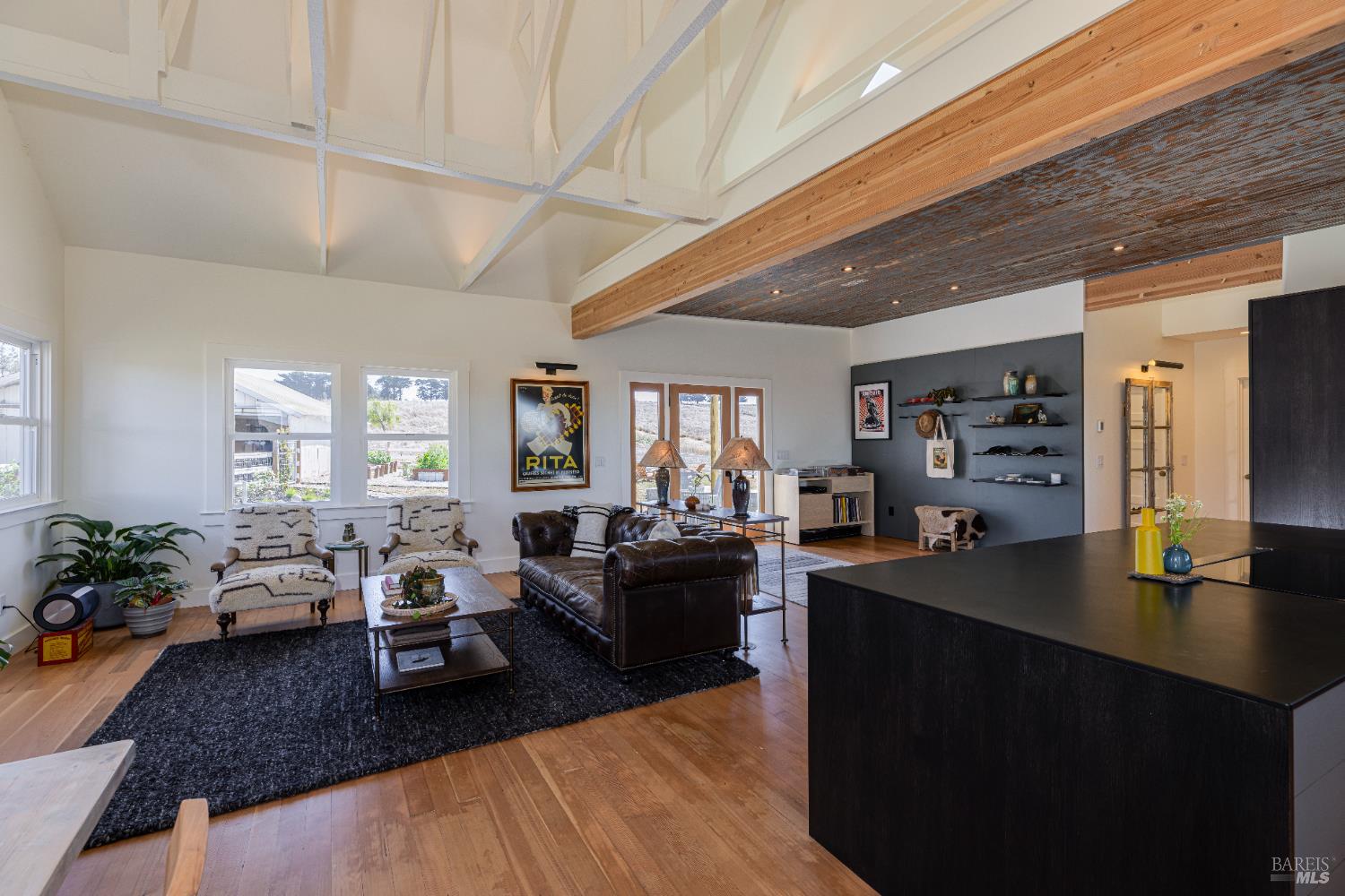 Detail Gallery Image 4 of 79 For 3150 Pepper Rd, Petaluma,  CA 94952 - 3 Beds | 3 Baths