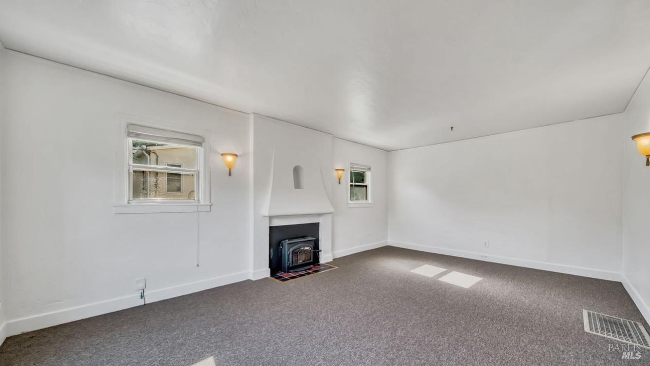 Detail Gallery Image 6 of 20 For 8125 Earl St, Oakland,  CA 94605 - 2 Beds | 2 Baths
