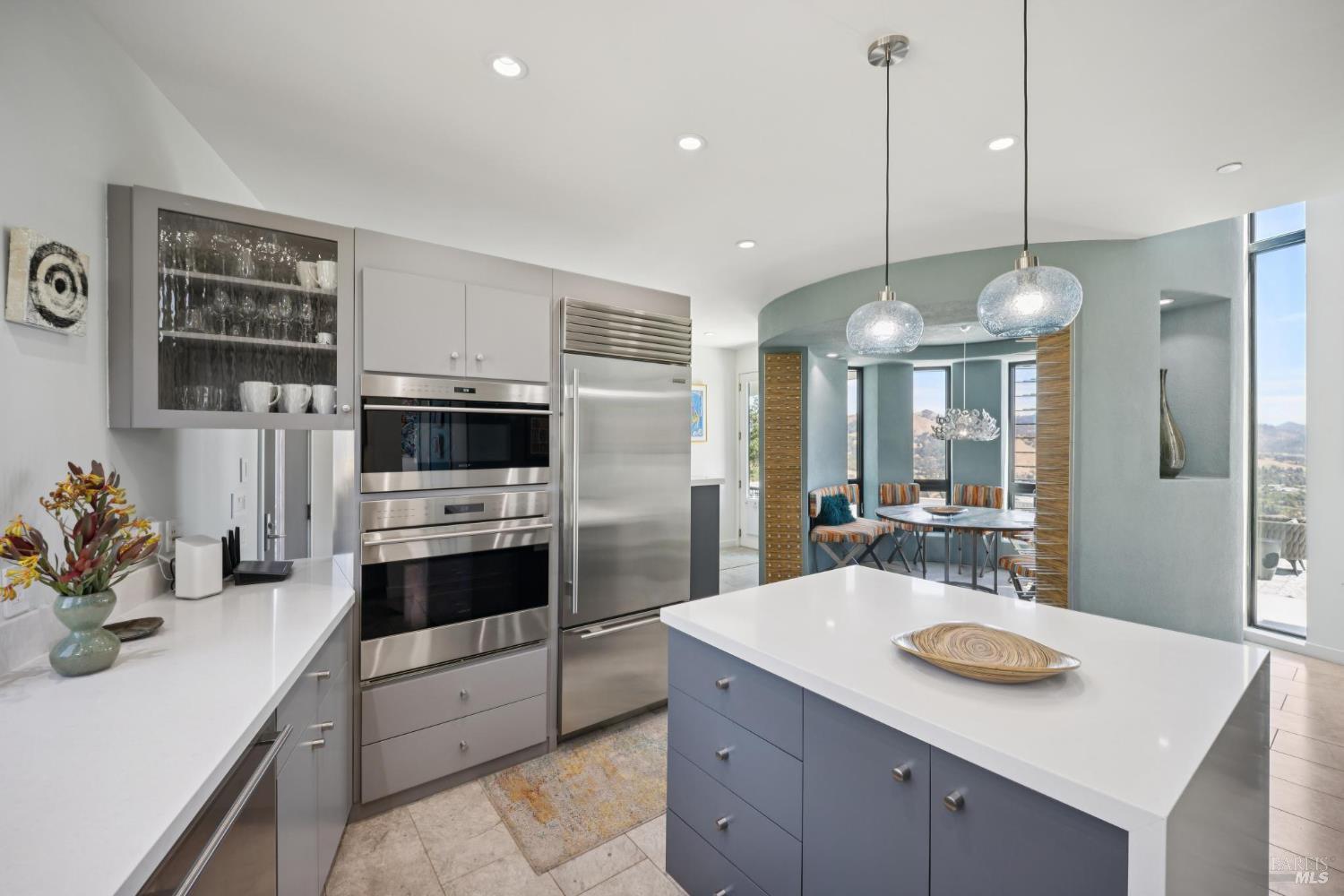 Detail Gallery Image 16 of 41 For 3929 Rincon Ridge Dr, Santa Rosa,  CA 95404 - 3 Beds | 2/1 Baths
