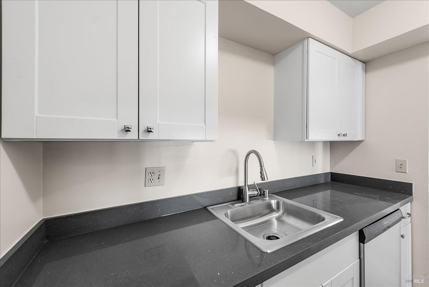 Detail Gallery Image 16 of 42 For 130 Del Rio Cir #2,  Vacaville,  CA 95687 - 2 Beds | 1/1 Baths
