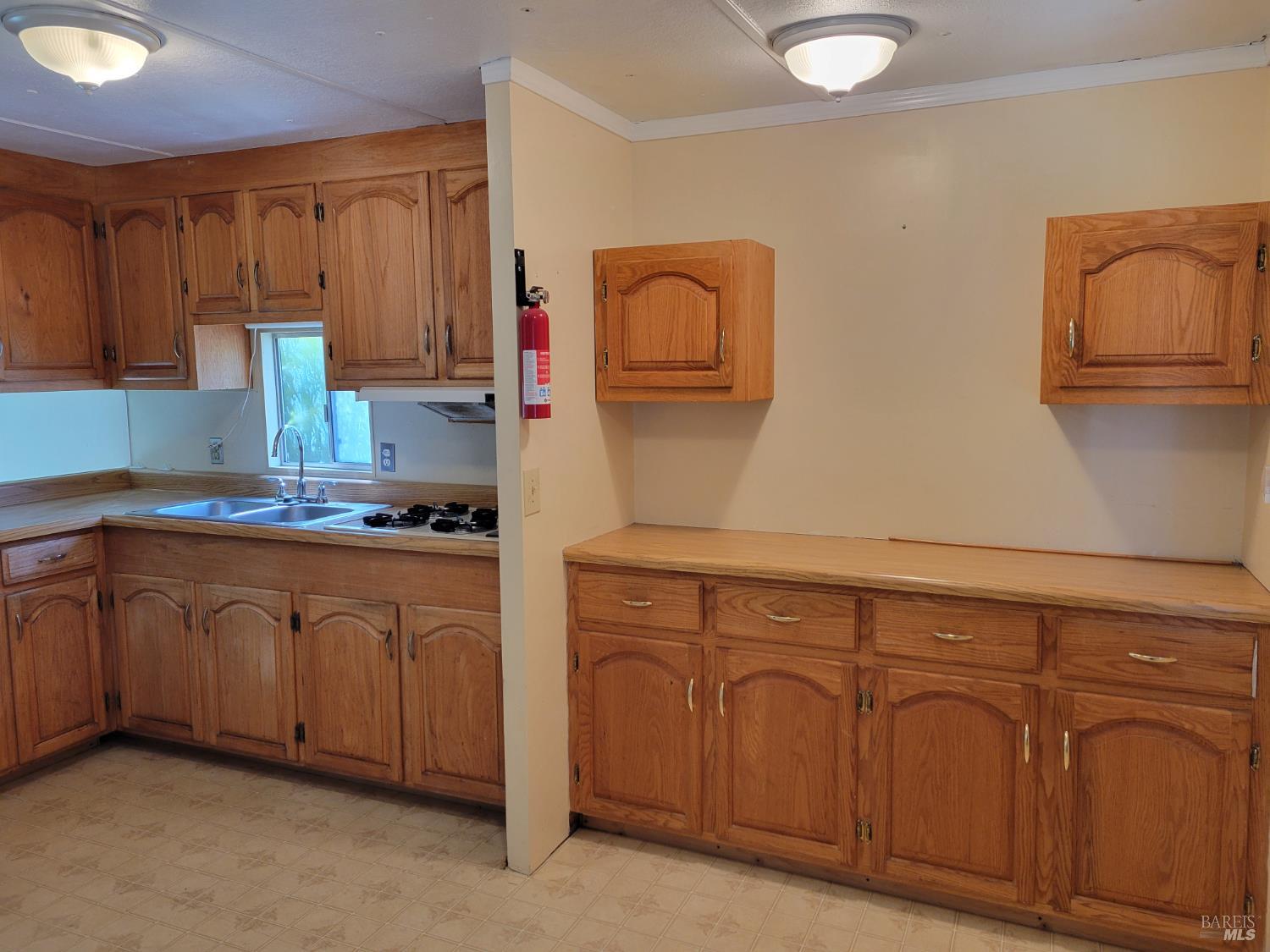 Detail Gallery Image 9 of 35 For 810 Fahey Ct, Vallejo,  CA 94590 - 3 Beds | 1 Baths