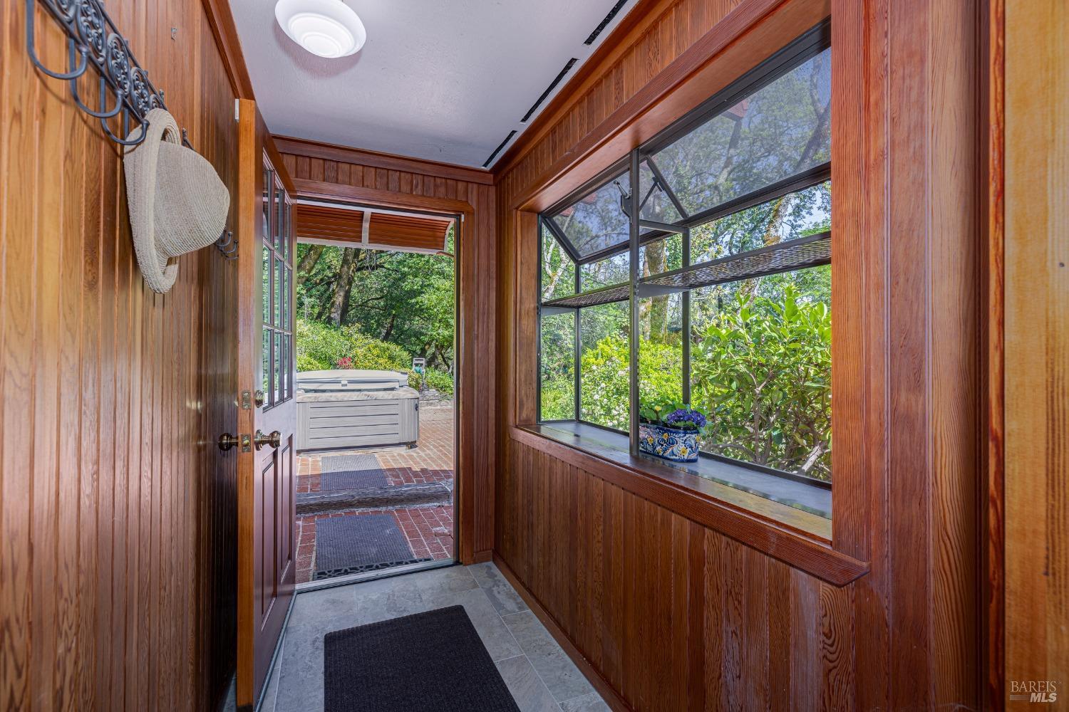 Detail Gallery Image 12 of 59 For 9200 Bennett Valley Rd, Glen Ellen,  CA 95442 - 3 Beds | 2/1 Baths