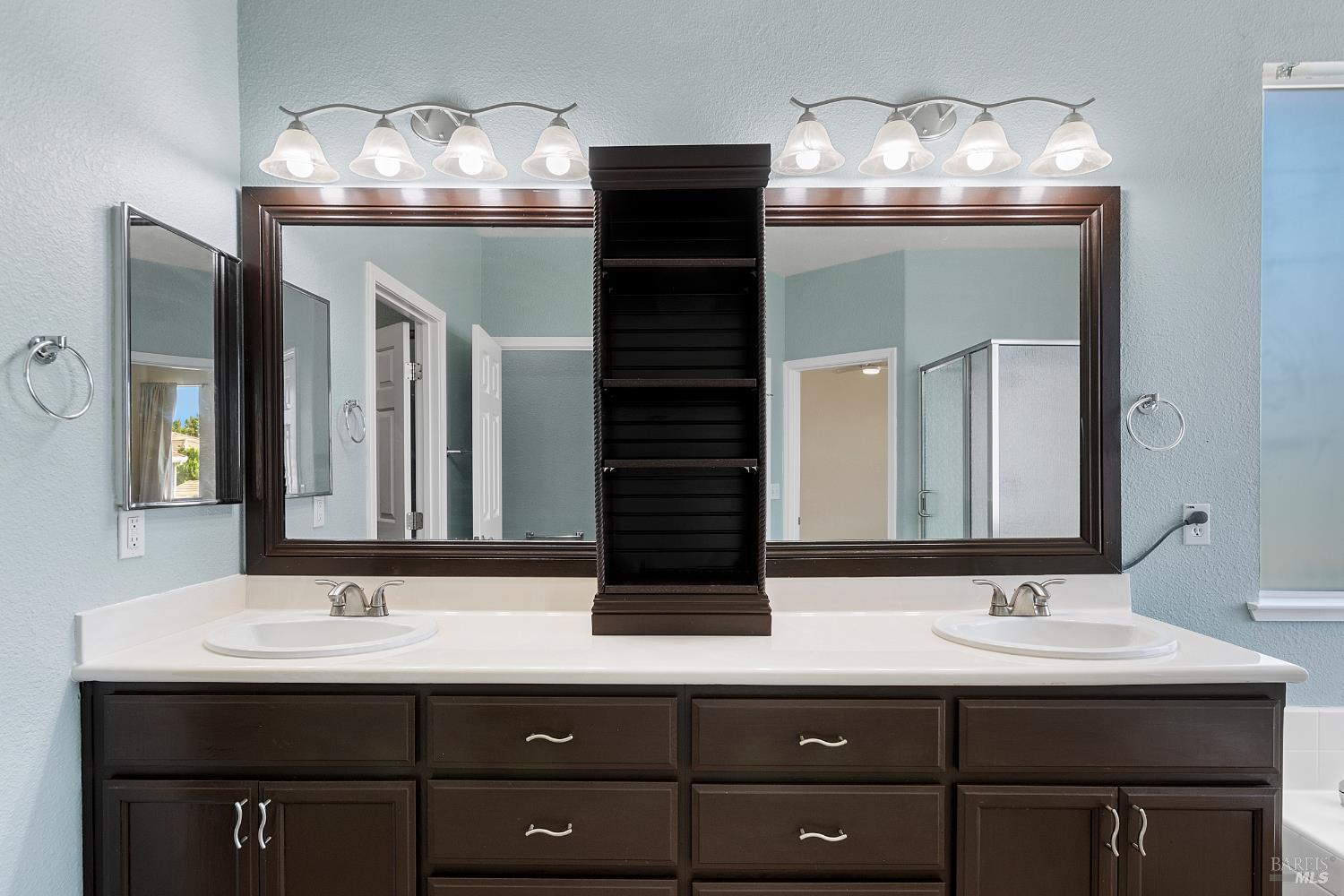 Detail Gallery Image 33 of 53 For 1316 Bello Dr, Dixon,  CA 95620 - 4 Beds | 3 Baths