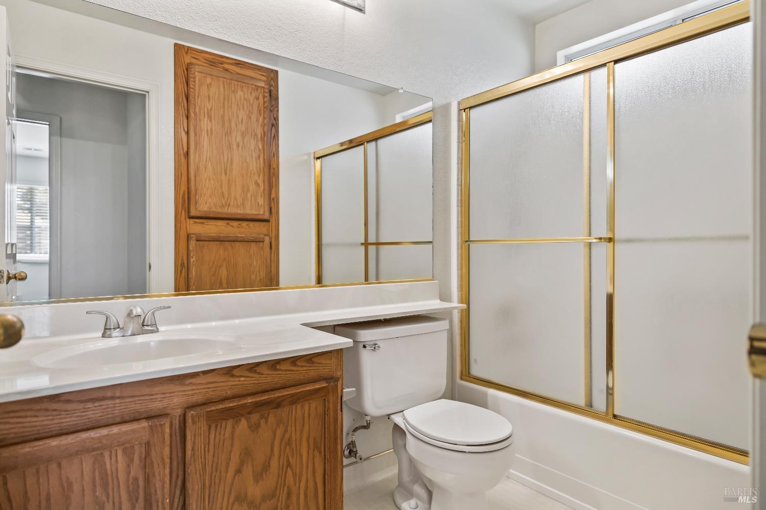 Detail Gallery Image 27 of 36 For 2189 Saint Augustine Cir, Petaluma,  CA 94954 - 3 Beds | 2/1 Baths