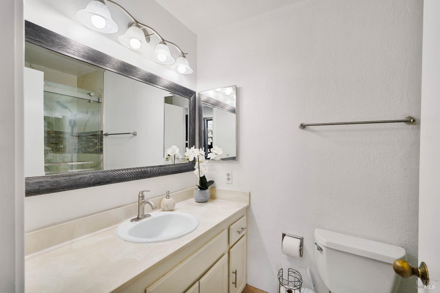 Detail Gallery Image 24 of 35 For 167 Nantucket Ln, Vallejo,  CA 94590 - 2 Beds | 2/1 Baths