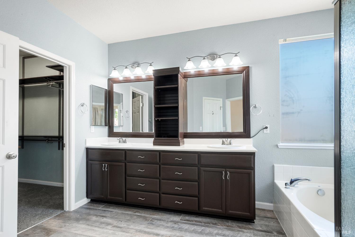 Detail Gallery Image 32 of 53 For 1316 Bello Dr, Dixon,  CA 95620 - 4 Beds | 3 Baths
