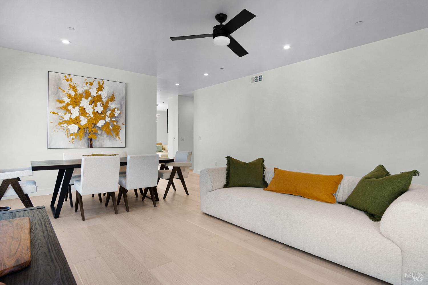 Detail Gallery Image 9 of 64 For 1966 Viewpointe Cir, Santa Rosa,  CA 95403 - 6 Beds | 5/1 Baths