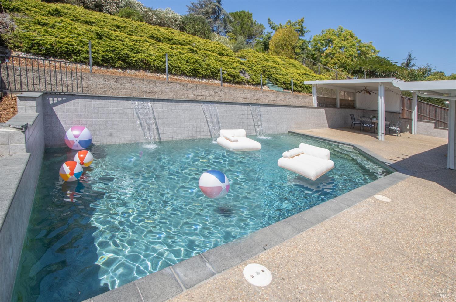 Detail Gallery Image 23 of 32 For 200 Birkdale Ct, Vallejo,  CA 94591 - 4 Beds | 2 Baths