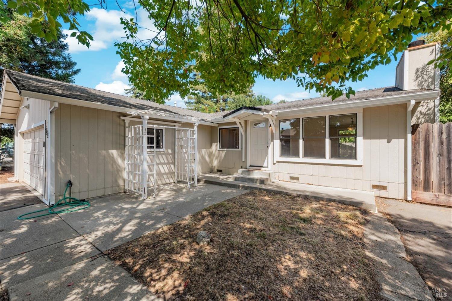 Detail Gallery Image 12 of 44 For 2195 Delpha Dr, Napa,  CA 94558 - 3 Beds | 2 Baths