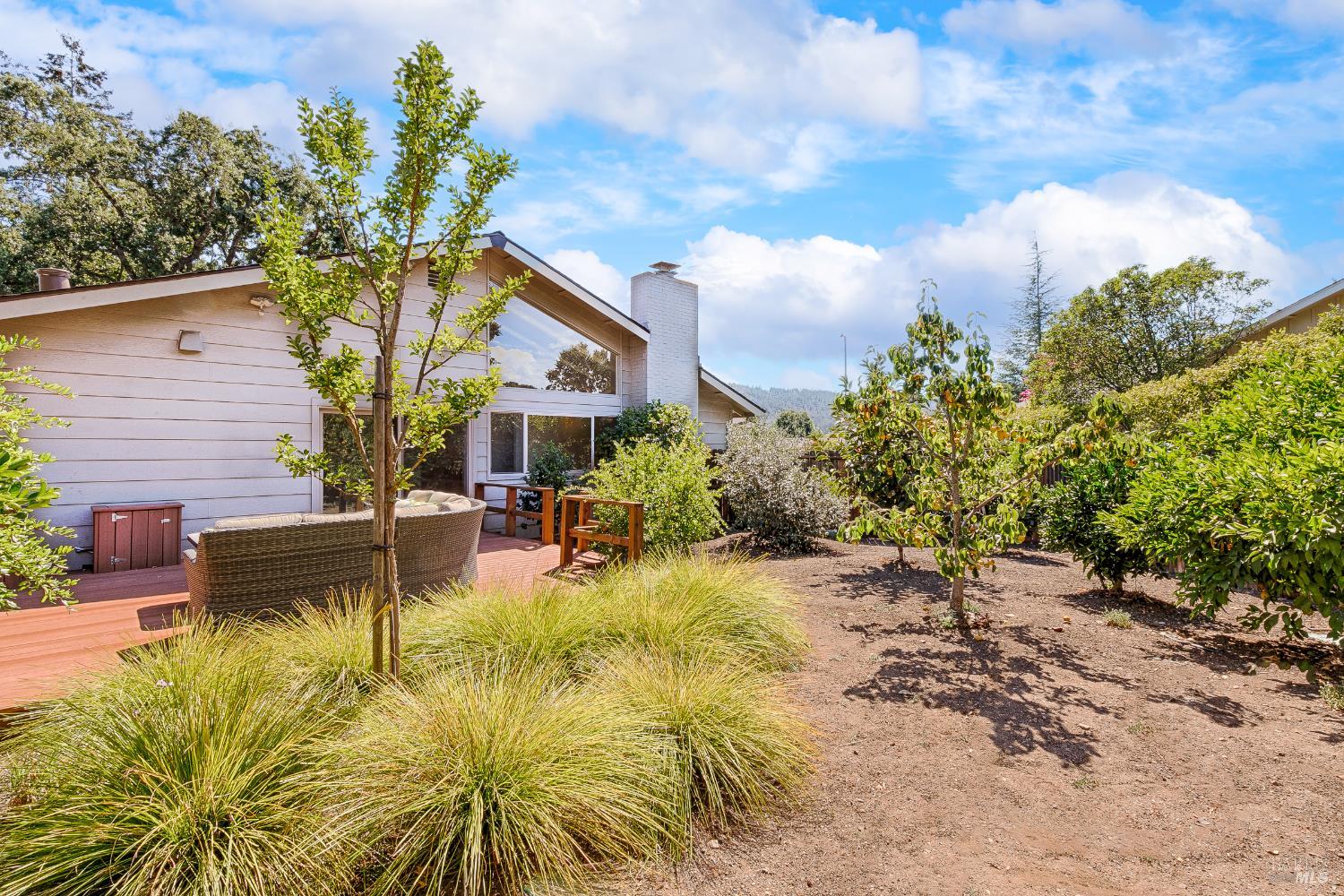 Detail Gallery Image 46 of 63 For 8862 Oak Trail Pl, Santa Rosa,  CA 95409 - 2 Beds | 2 Baths