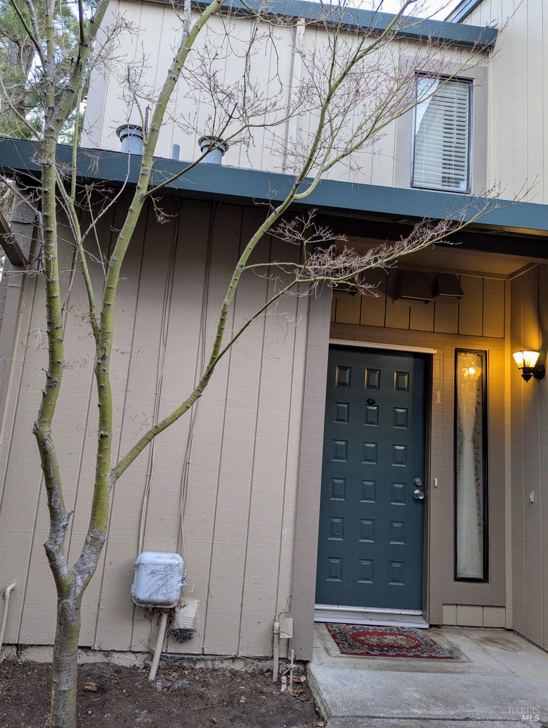 Detail Gallery Image 25 of 32 For 1 Columbine Ln, Novato,  CA 94947 - 3 Beds | 2/1 Baths