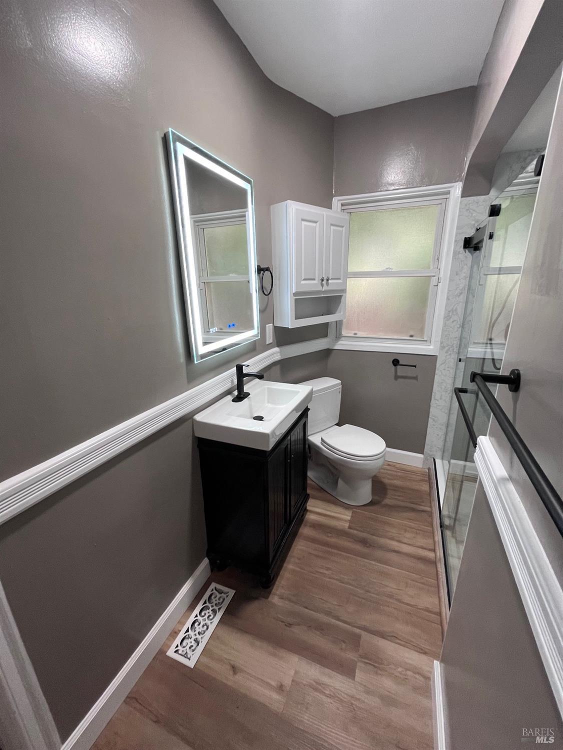 Detail Gallery Image 9 of 25 For 4538 Tulip Ave, Oakland,  CA 94619 - 3 Beds | 2 Baths