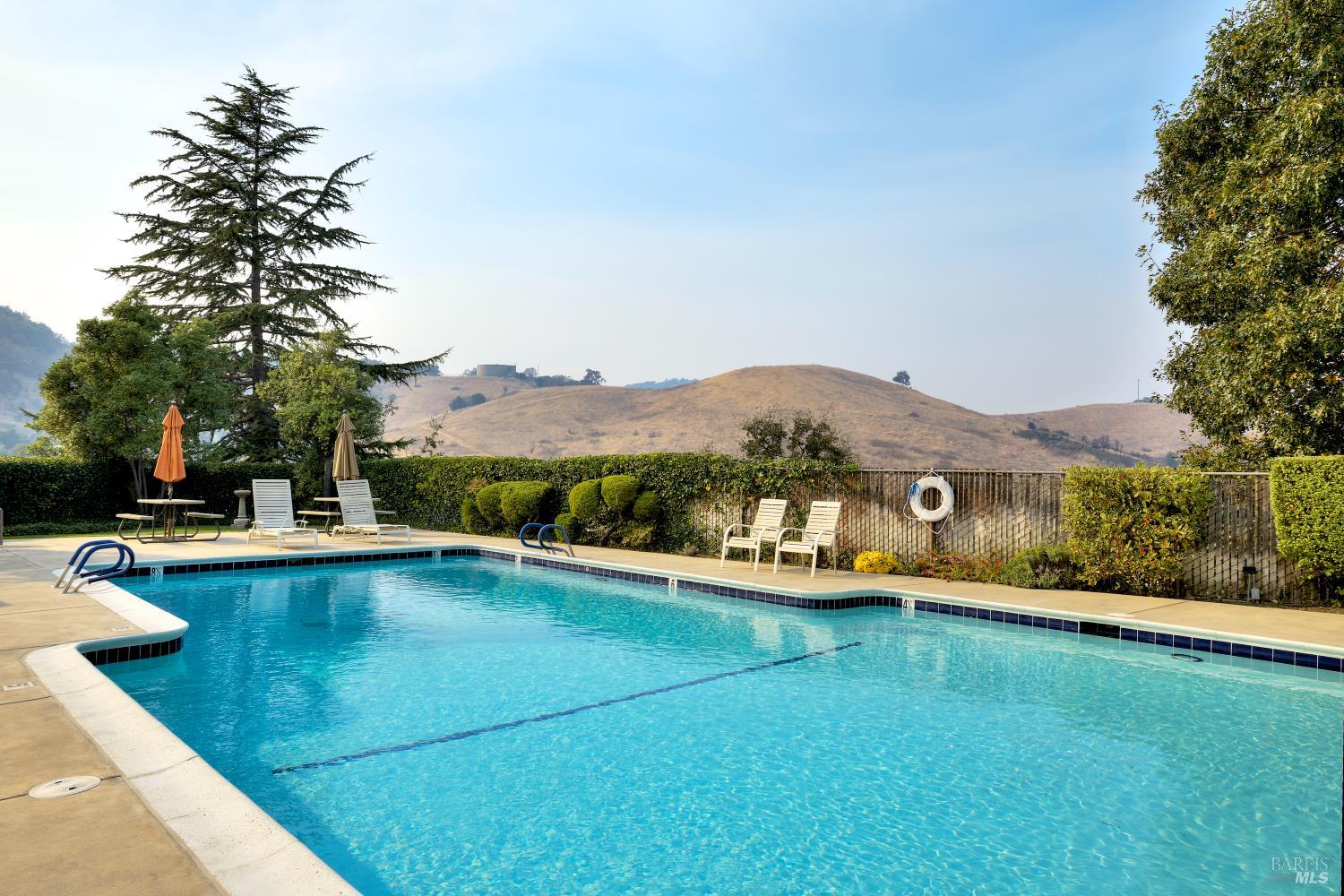 Detail Gallery Image 30 of 30 For 15 Meadow View Unkn, Novato,  CA 94949 - 2 Beds | 2 Baths