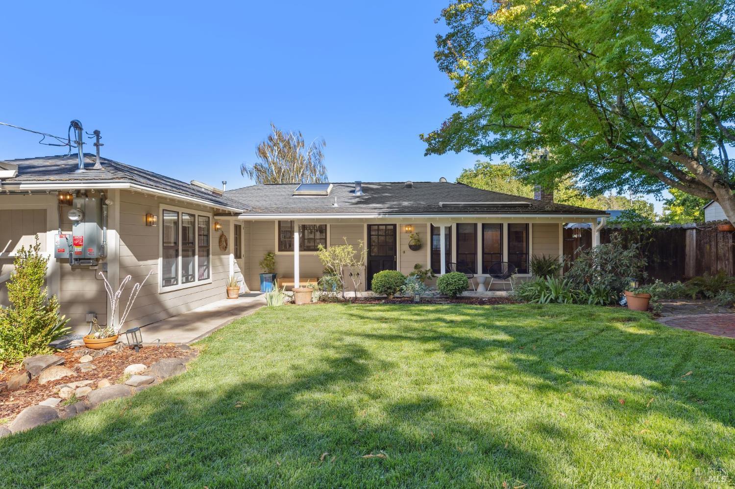 Detail Gallery Image 1 of 51 For 770 Eucalyptus Ave, Novato,  CA 94947 - 3 Beds | 2 Baths