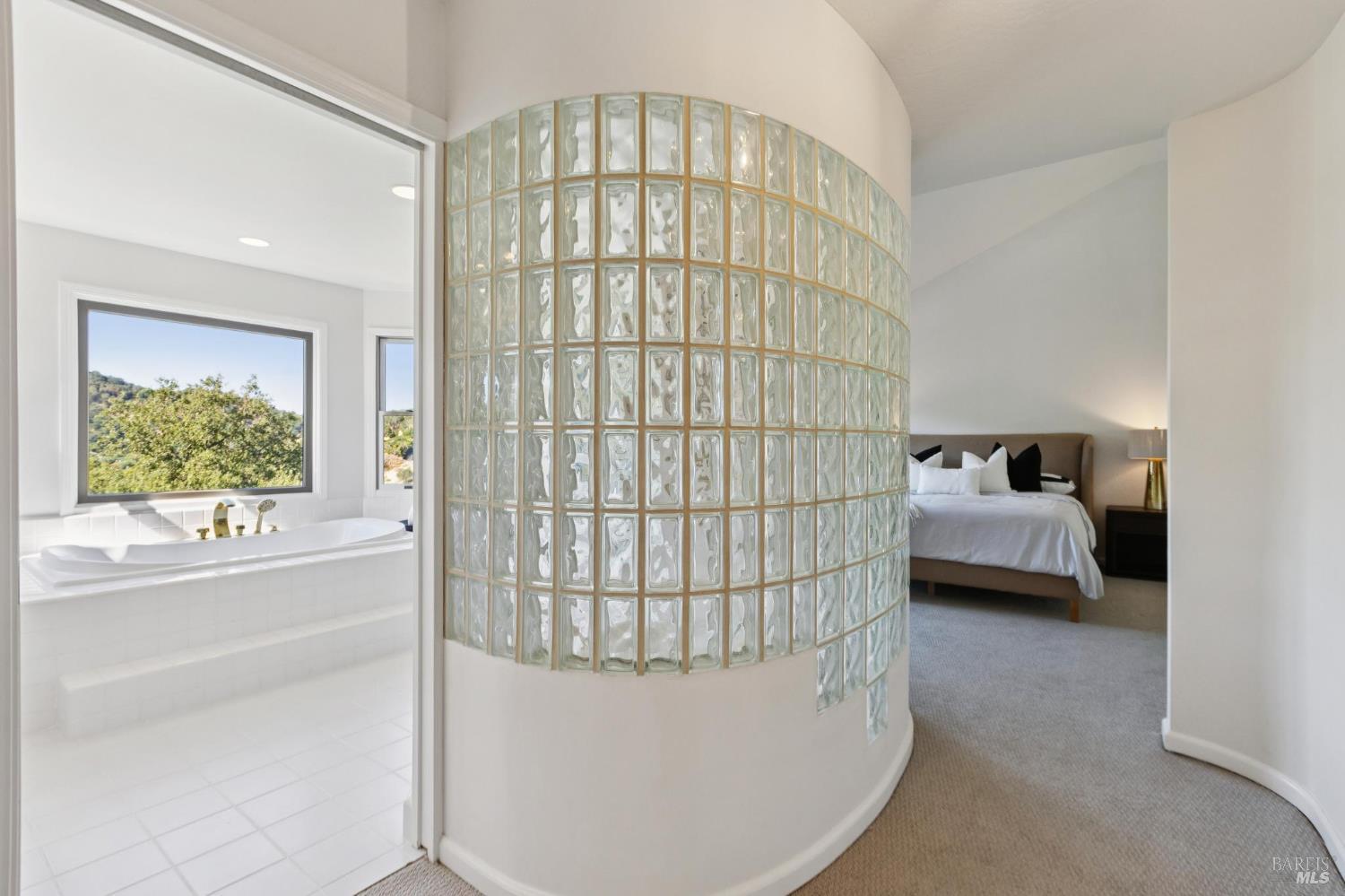 Detail Gallery Image 29 of 58 For 467 Cedar Hill Dr, San Rafael,  CA 94903 - 5 Beds | 3 Baths